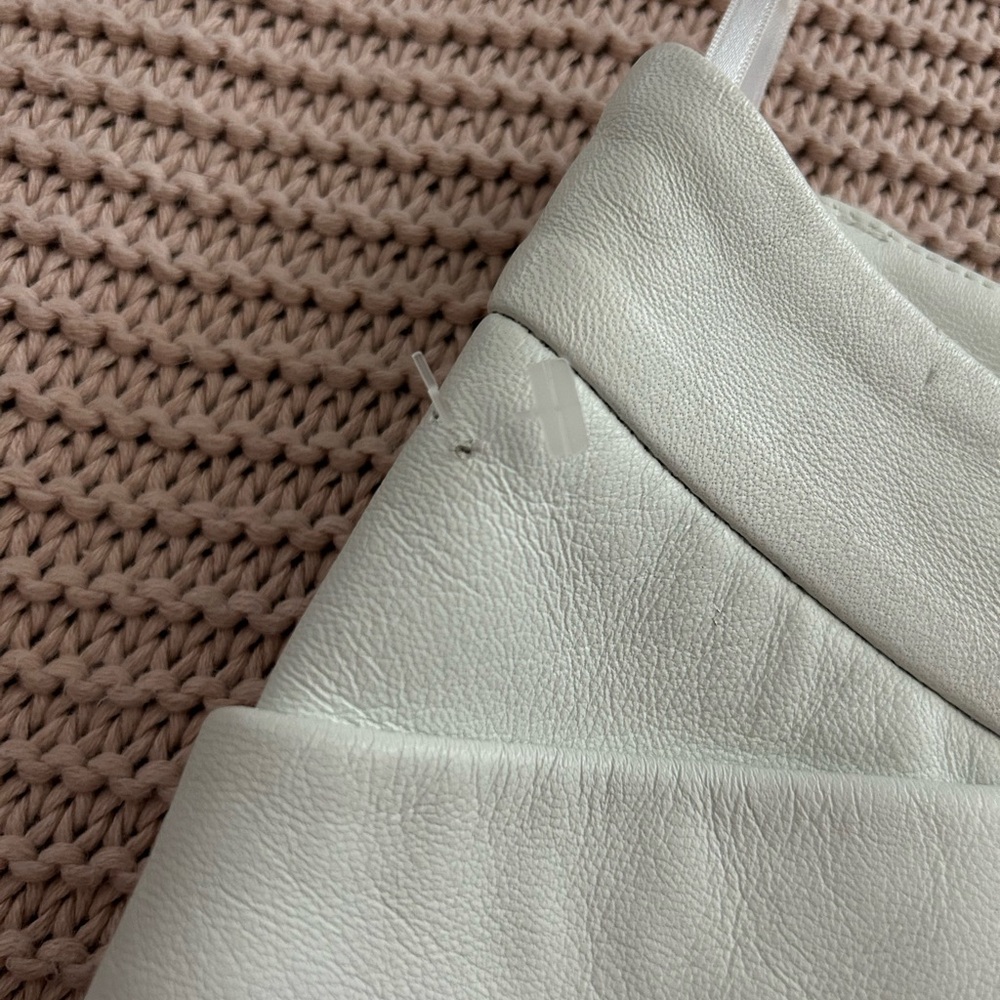Express Elegant White Genuine Leather Pants with floral fretwork size 8 - Picture 7 of 15